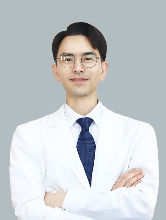 의료진 정기현 원장 